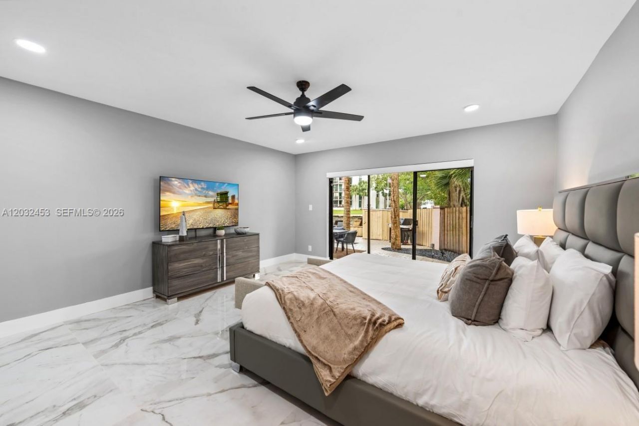 1030 SW 14th Ter, Fort Lauderdale, FL 33312 Photo