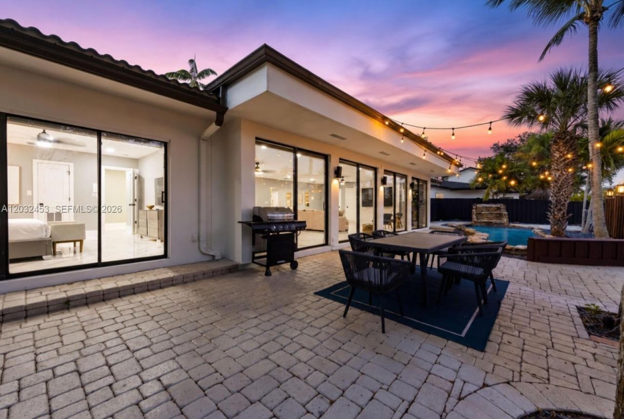 1030 SW 14th Ter, Fort Lauderdale, FL 33312 Photo