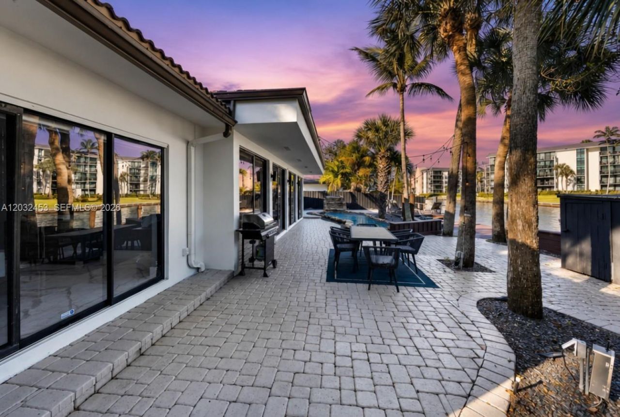 1030 SW 14th Ter, Fort Lauderdale, FL 33312 Photo