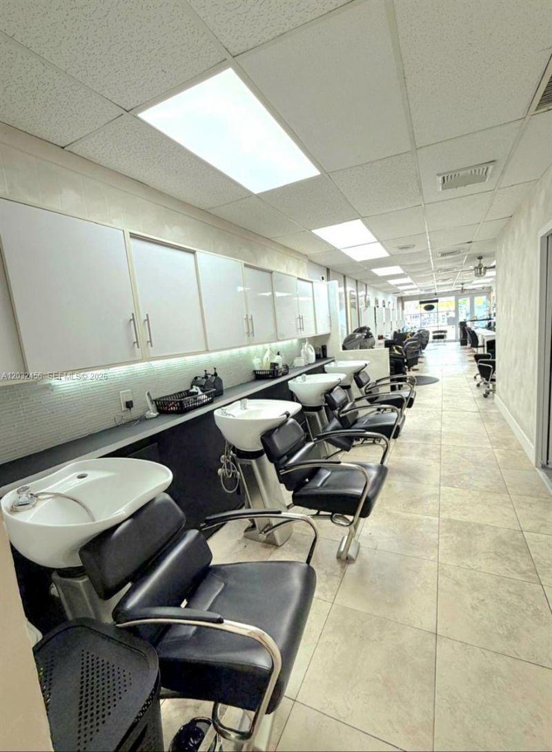 4237 Hollywood Blvd , Hollywood, FL 33021 Photo