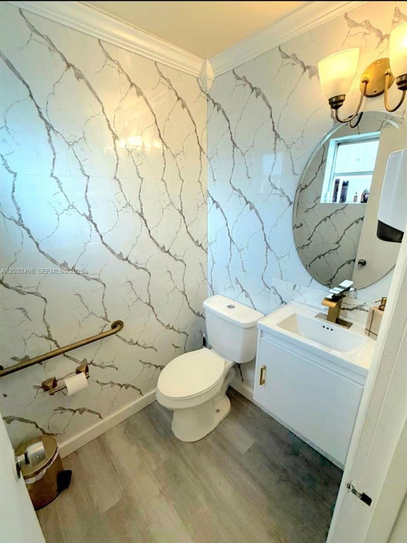 4237 Hollywood Blvd , Hollywood, FL 33021 Photo