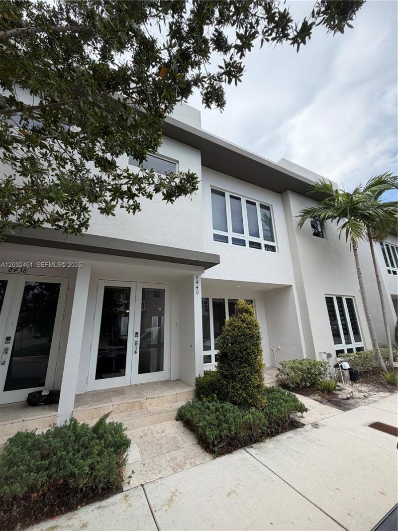 6440 NW 103rd Psge , Unit 6440, Doral, FL 33178 Photo