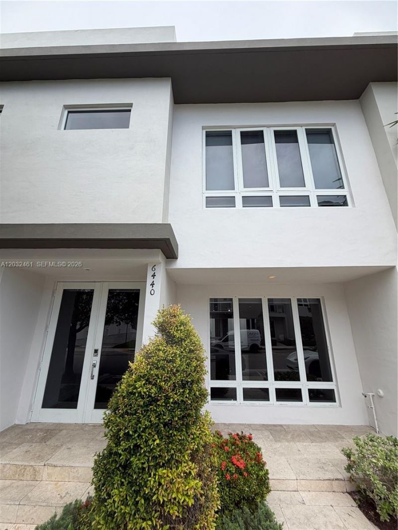 6440 NW 103rd Psge , Unit 6440, Doral, FL 33178 Photo
