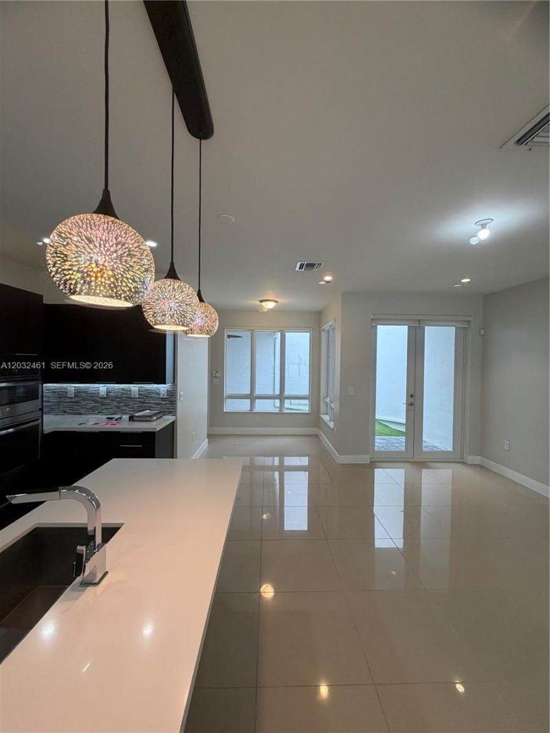 6440 NW 103rd Psge , Unit 6440, Doral, FL 33178 Photo
