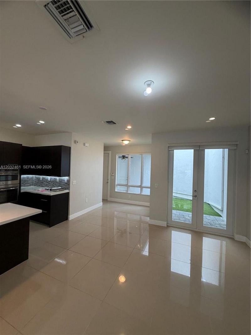 6440 NW 103rd Psge , Unit 6440, Doral, FL 33178 Photo
