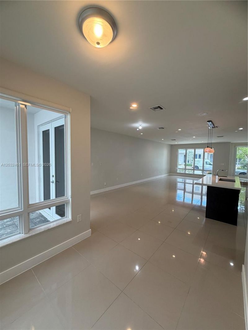 6440 NW 103rd Psge , Unit 6440, Doral, FL 33178 Photo