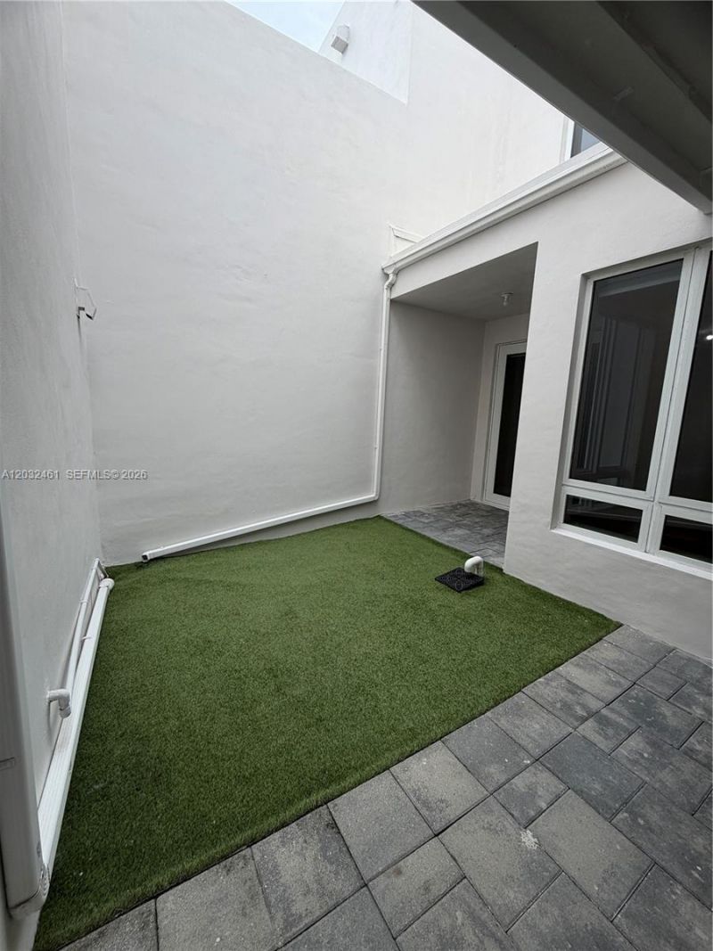 6440 NW 103rd Psge , Unit 6440, Doral, FL 33178 Photo