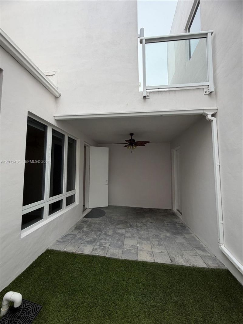 6440 NW 103rd Psge , Unit 6440, Doral, FL 33178 Photo