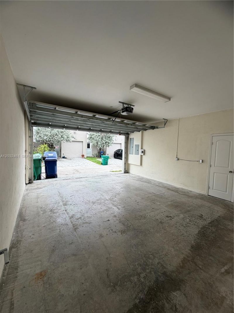 6440 NW 103rd Psge , Unit 6440, Doral, FL 33178 Photo