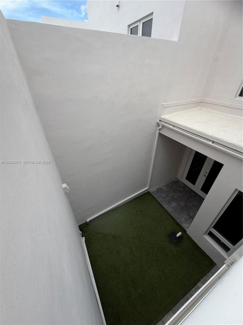 6440 NW 103rd Psge , Unit 6440, Doral, FL 33178 Photo