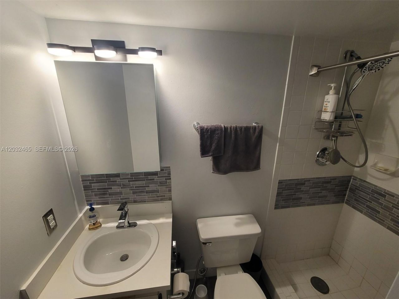 2600 Collins Ave , Unit 201, Miami Beach, FL 33140 Photo