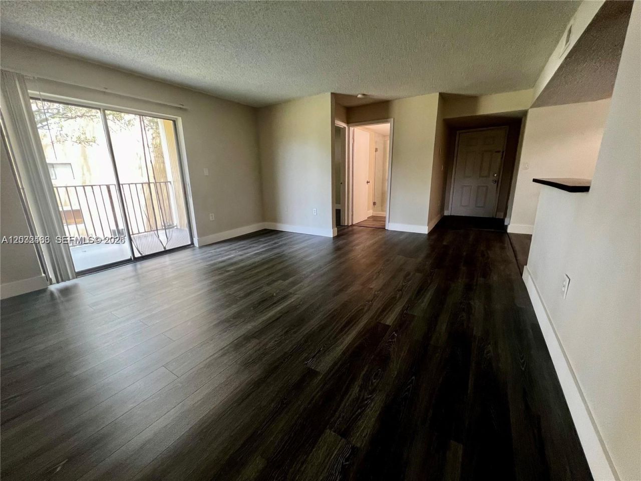350 W Palm Cir W , Unit 203, Pembroke Pines, FL 33025 Photo