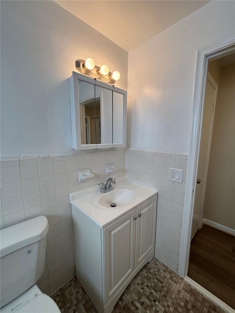 6661 SW 18th St , Unit 206, Pembroke Pines, FL 33023 Photo