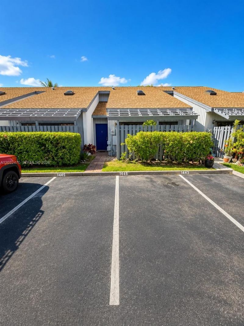 1445 Amanda St , Unit 1445, Hollywood, FL 33020 Photo
