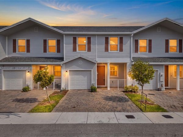1780 SE 9th Ave , Homestead, FL 33034
