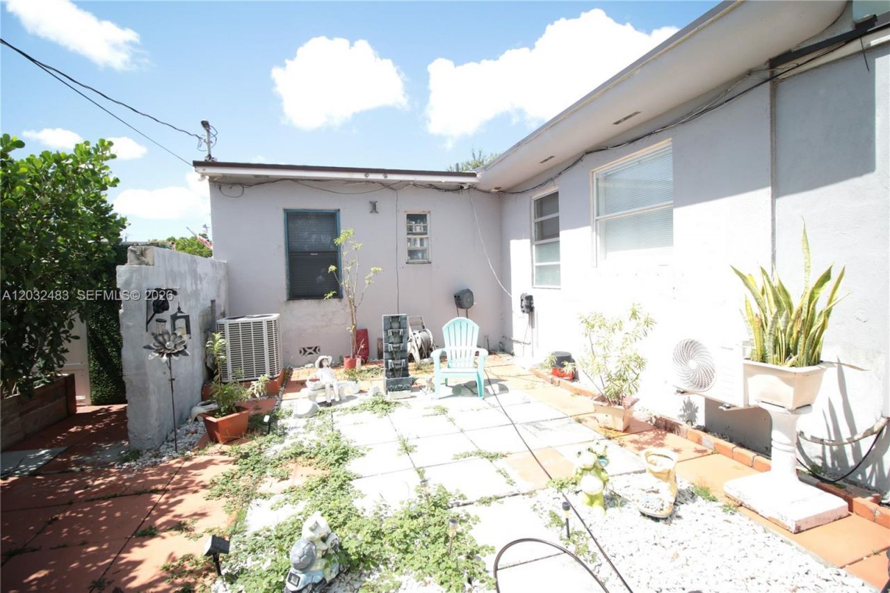 359 E 12th St , Hialeah, FL 33010 Photo