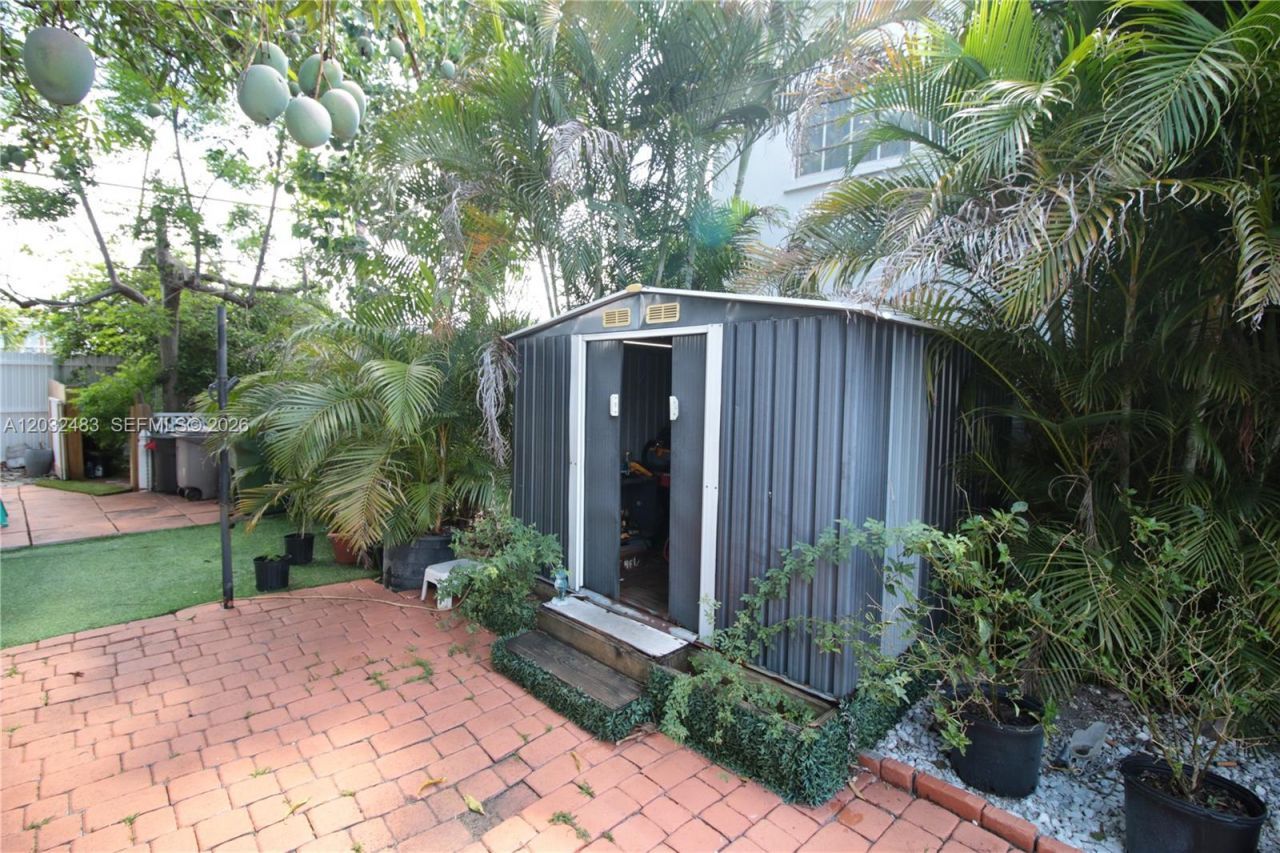 359 E 12th St , Hialeah, FL 33010 Photo