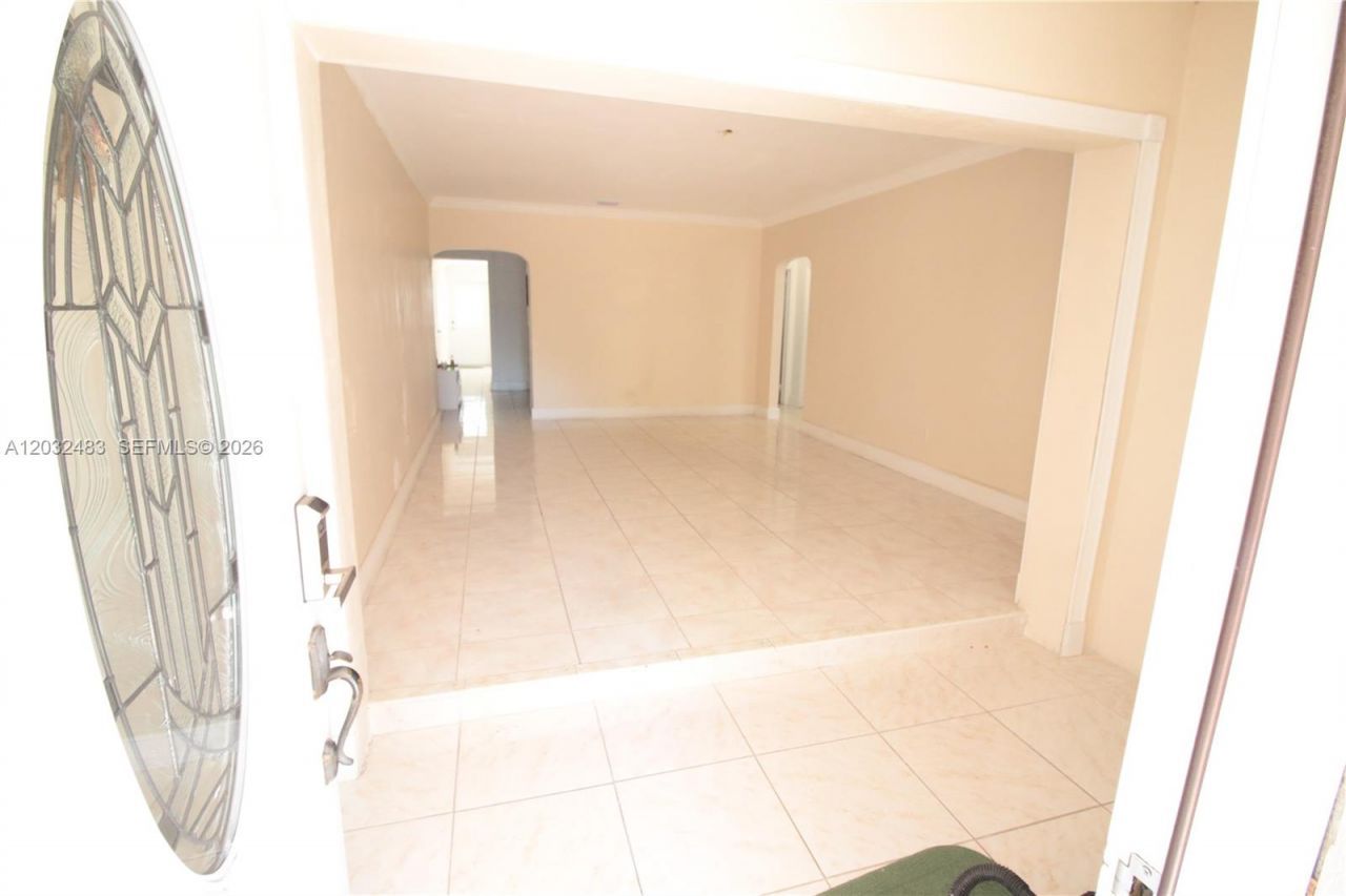 359 E 12th St, Hialeah, FL 33010 Photo