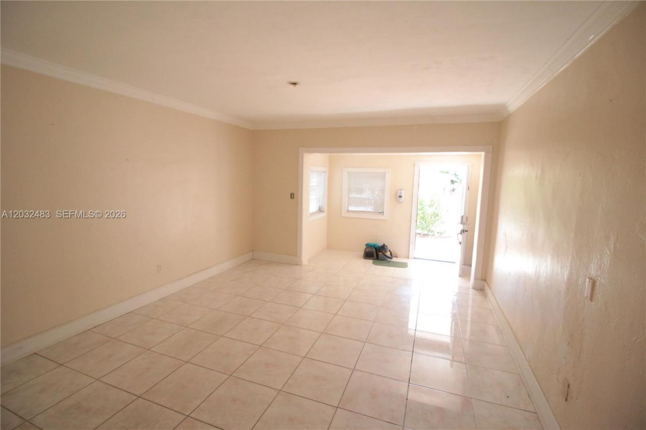 359 E 12th St, Hialeah, FL 33010 Photo