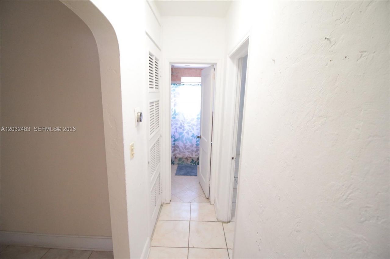 359 E 12th St, Hialeah, FL 33010 Photo