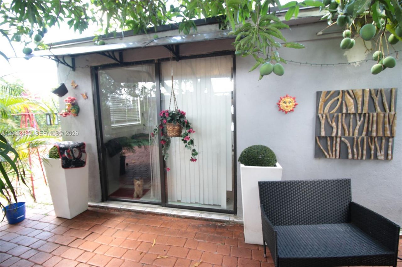 359 E 12th St , Hialeah, FL 33010 Photo