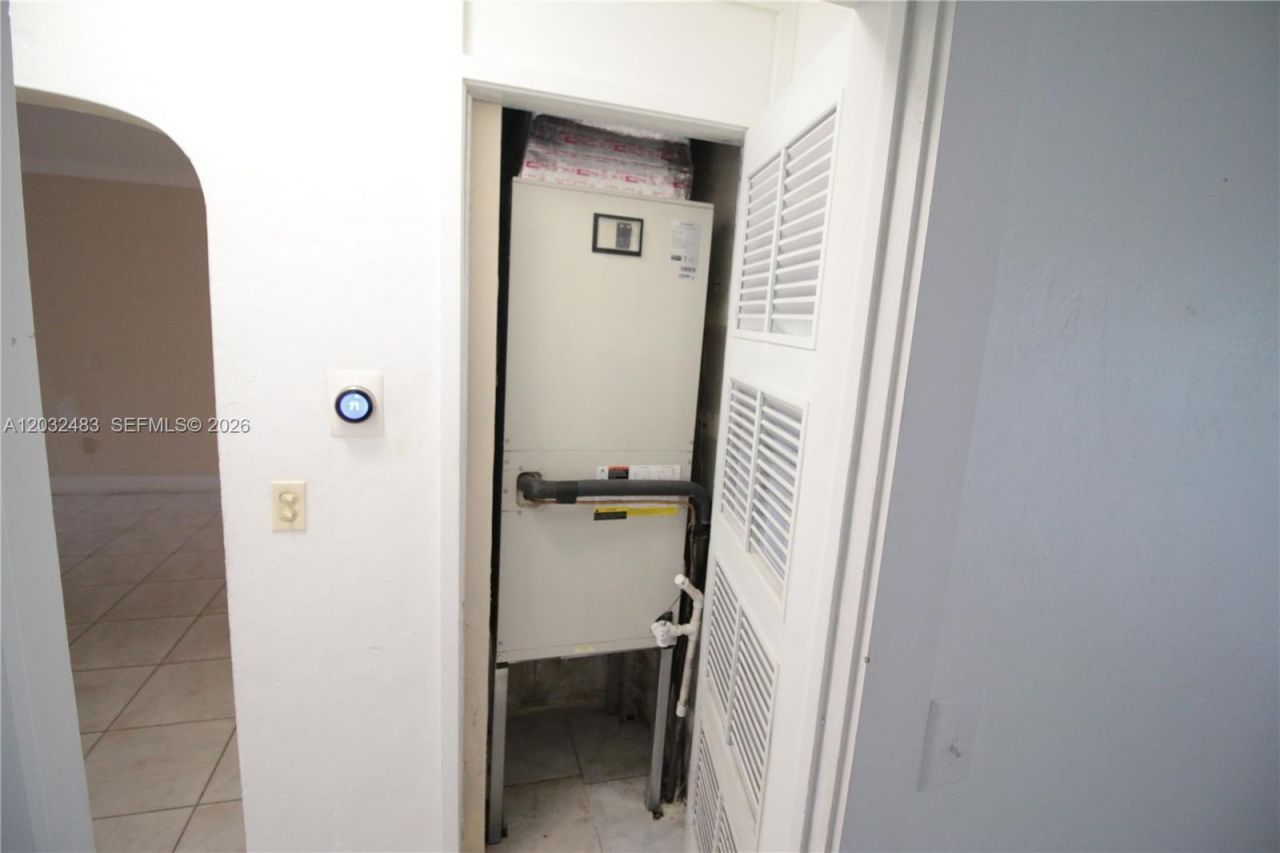 359 E 12th St, Hialeah, FL 33010 Photo