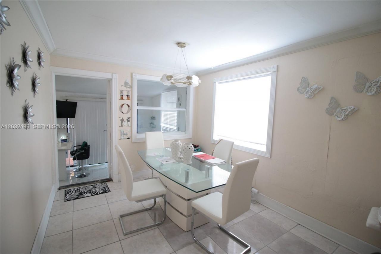 359 E 12th St , Hialeah, FL 33010 Photo