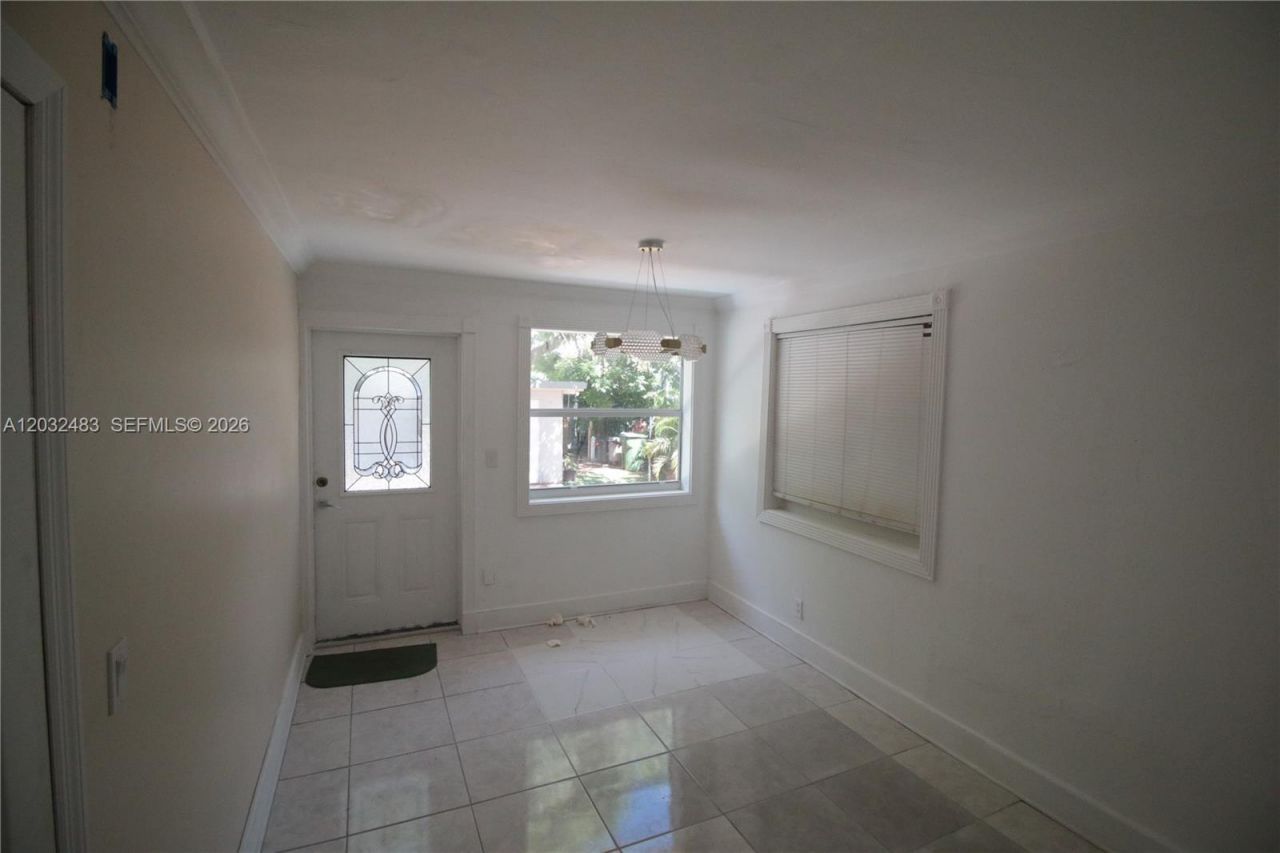 359 E 12th St, Hialeah, FL 33010 Photo