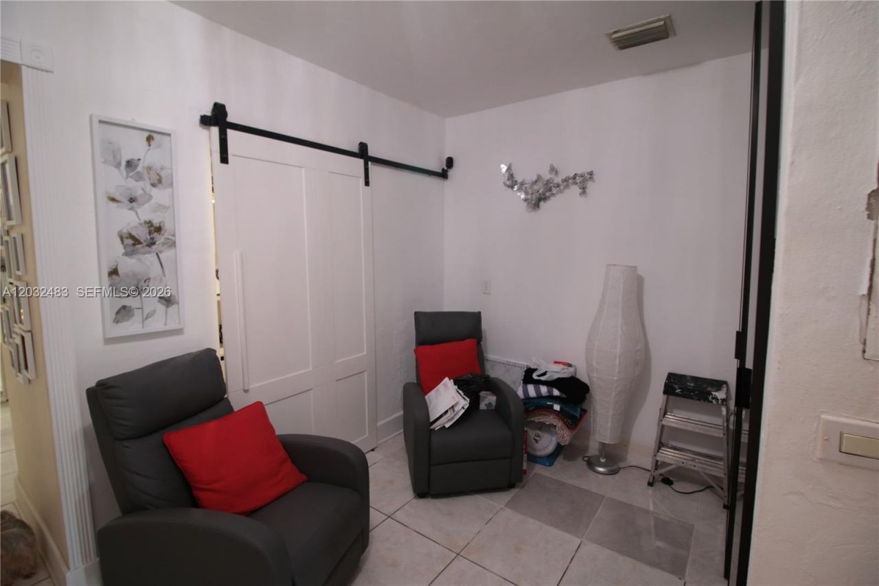 359 E 12th St , Hialeah, FL 33010 Photo