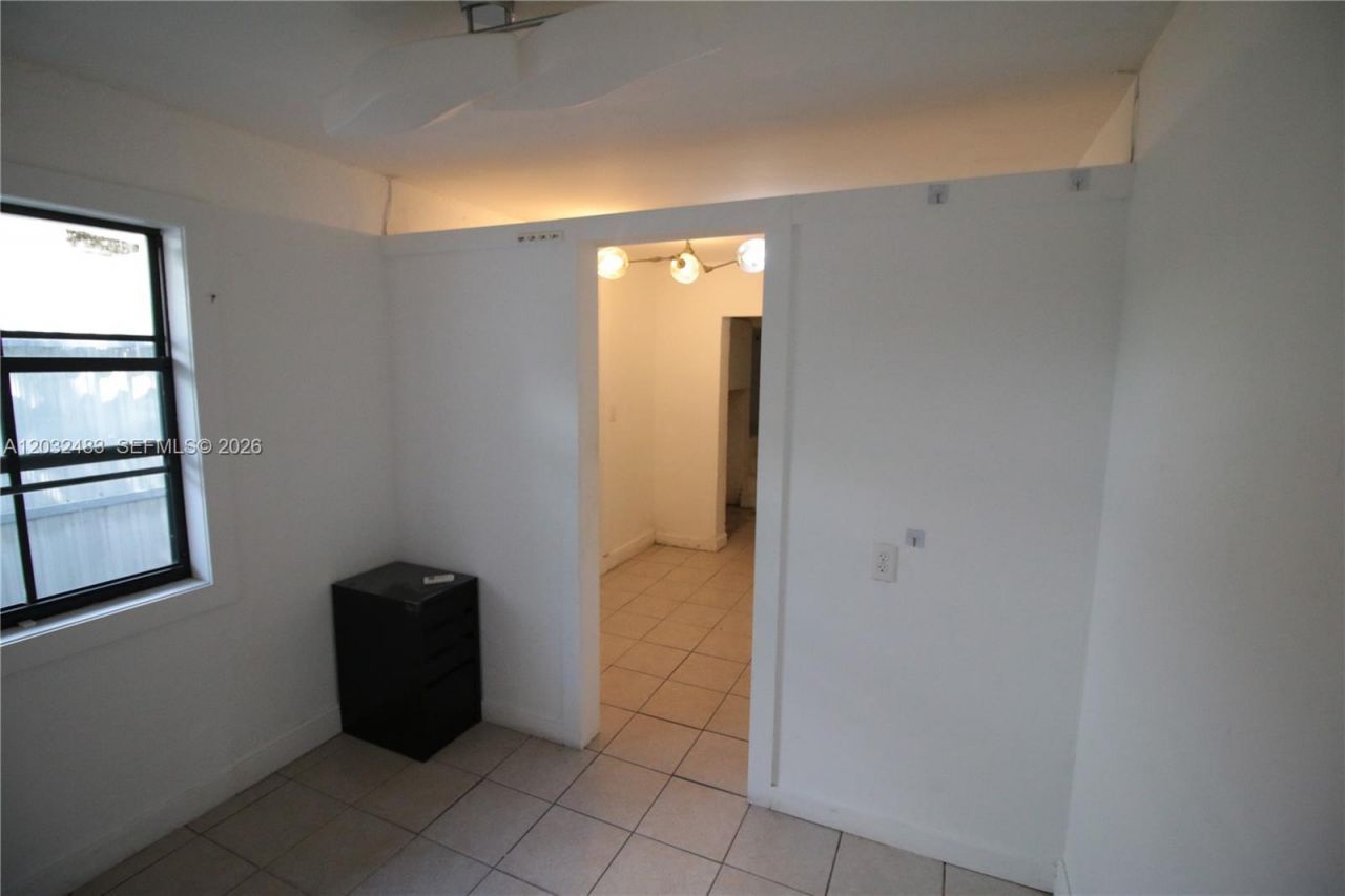 359 E 12th St, Hialeah, FL 33010 Photo
