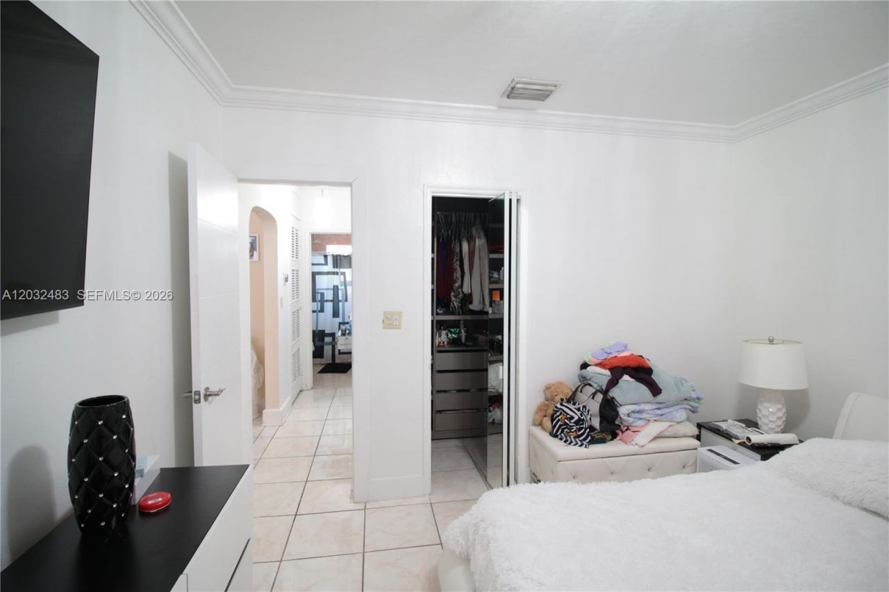 359 E 12th St , Hialeah, FL 33010 Photo