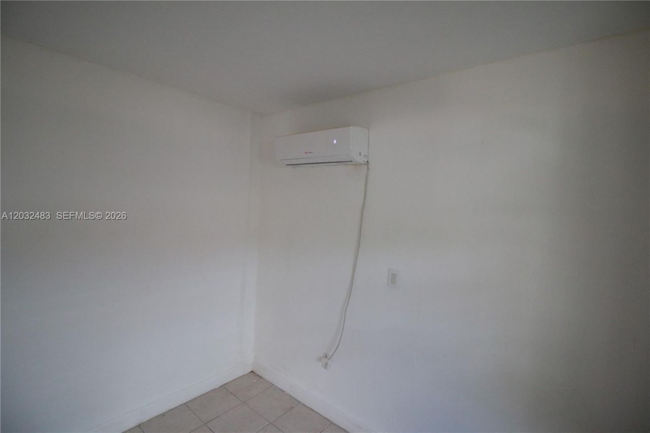 359 E 12th St, Hialeah, FL 33010 Photo