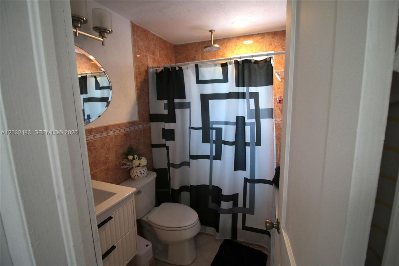 359 E 12th St , Hialeah, FL 33010 Photo