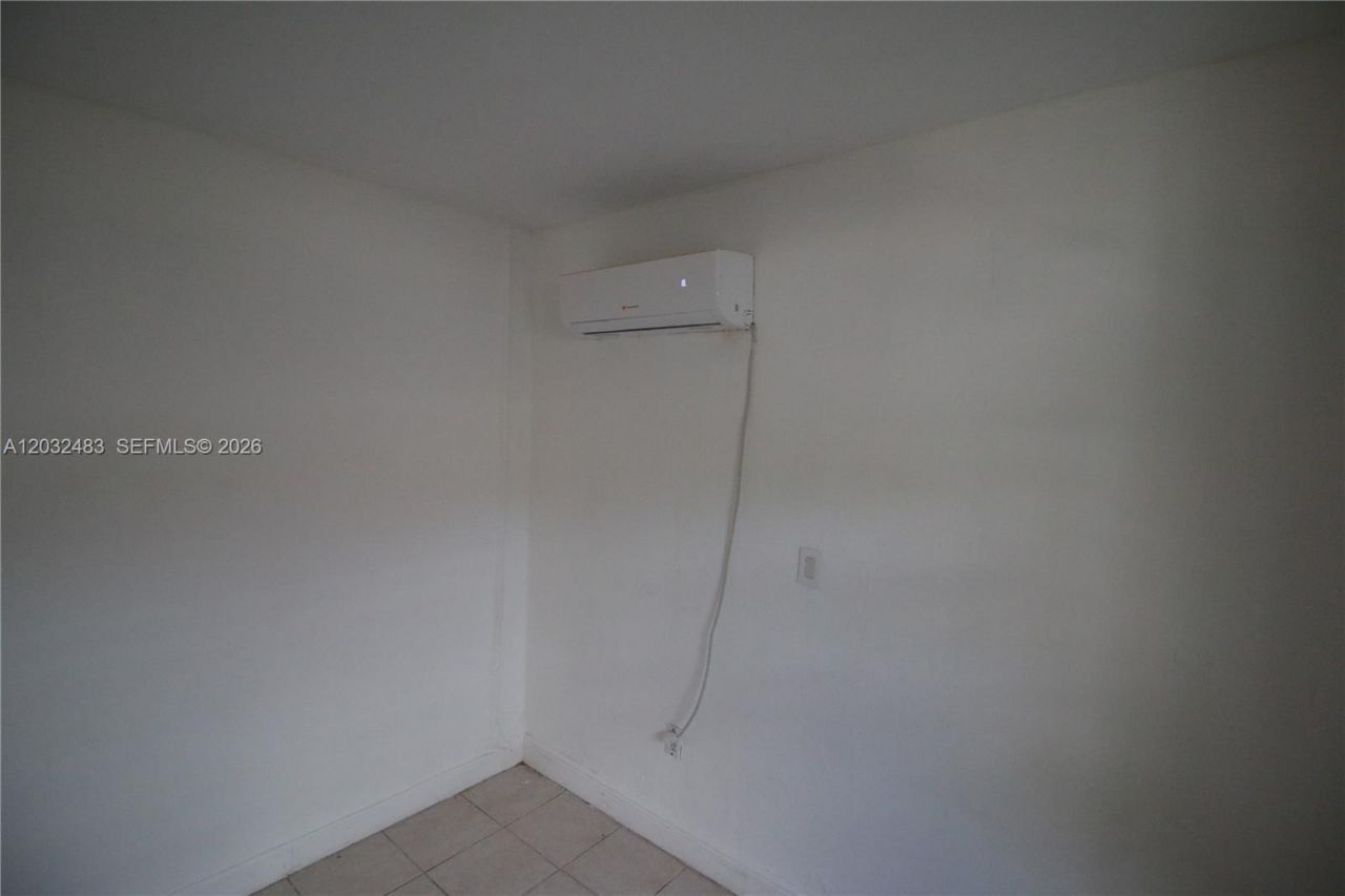 359 E 12th St, Hialeah, FL 33010 Photo