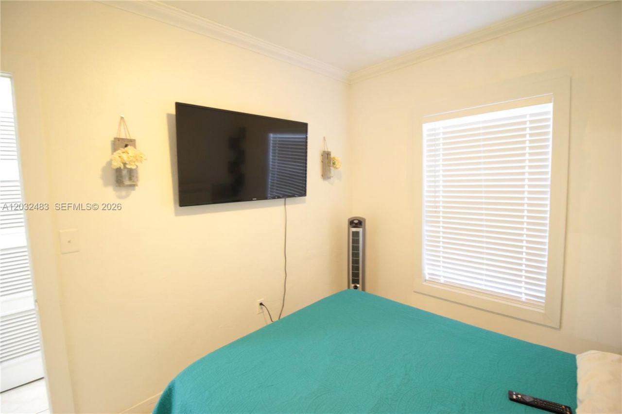 359 E 12th St , Hialeah, FL 33010 Photo