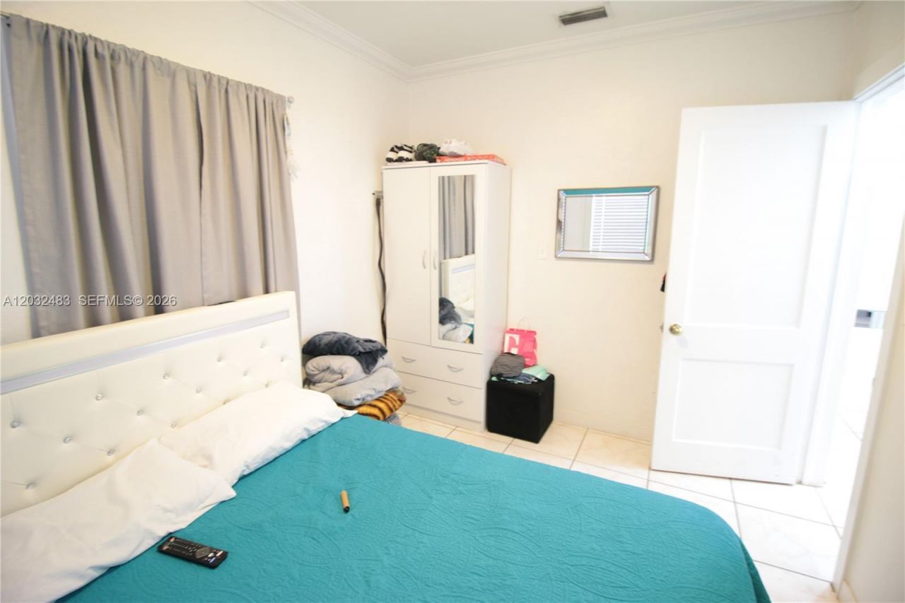 359 E 12th St , Hialeah, FL 33010 Photo