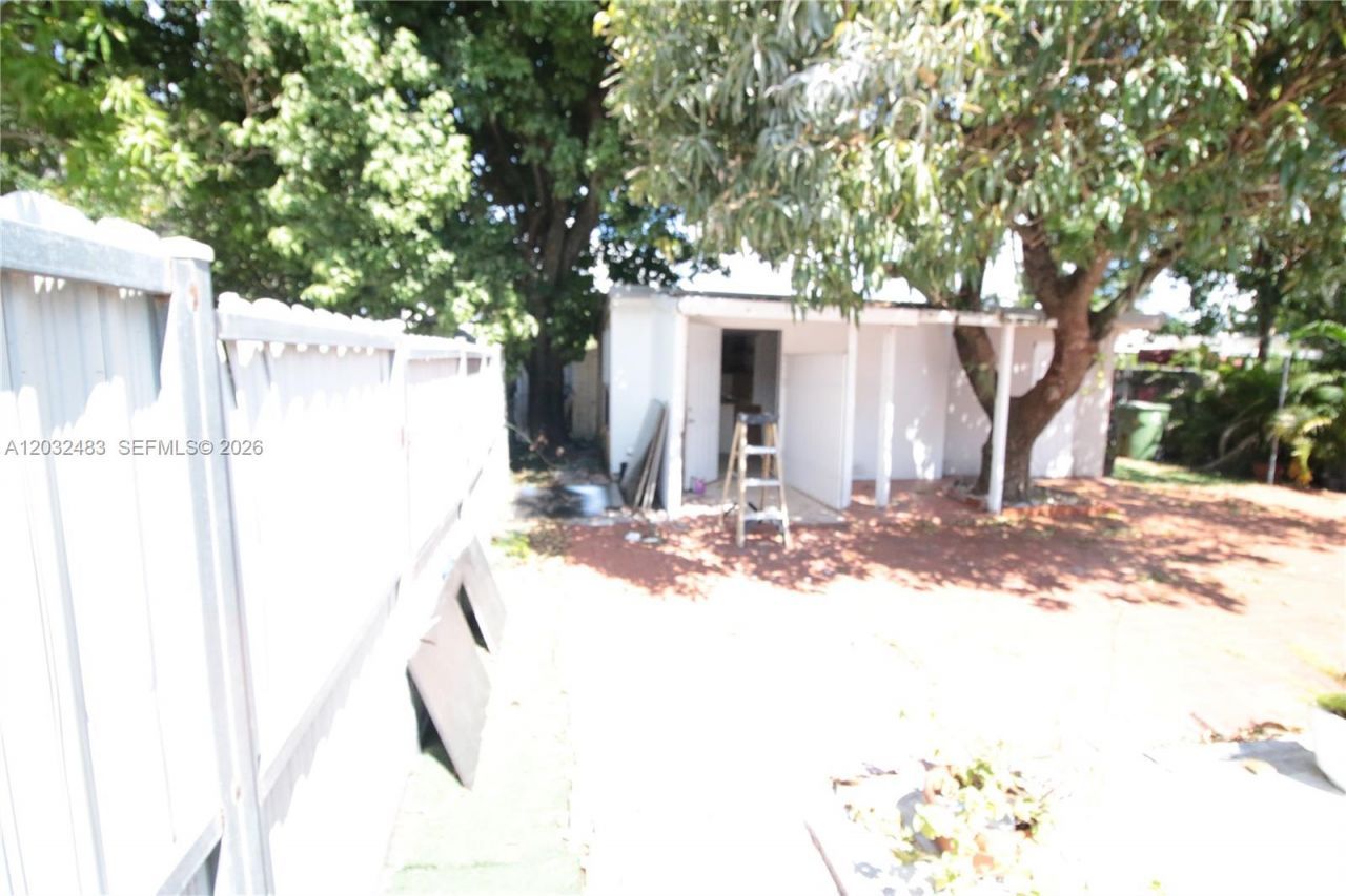 359 E 12th St, Hialeah, FL 33010 Photo