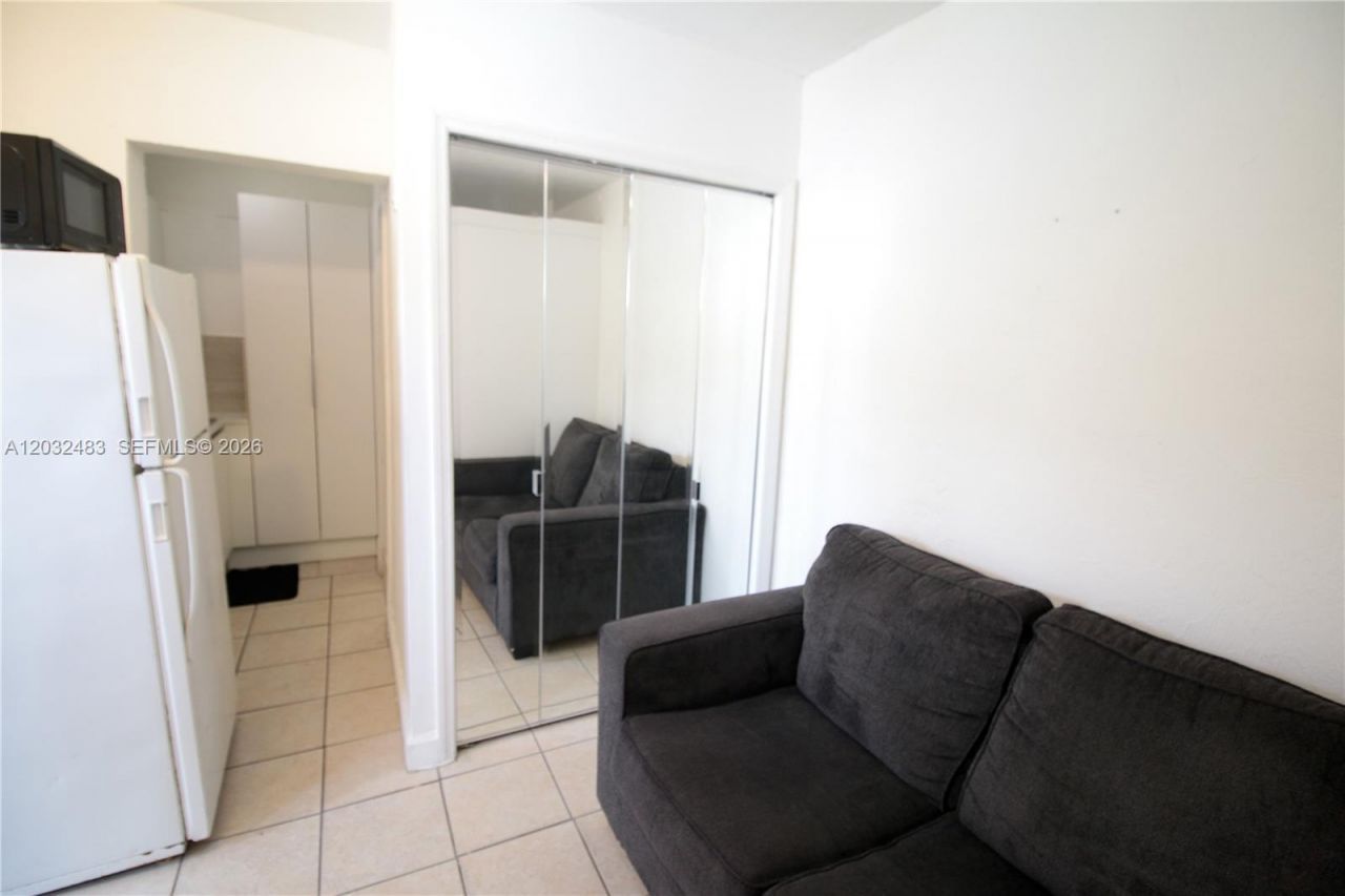 359 E 12th St , Hialeah, FL 33010 Photo