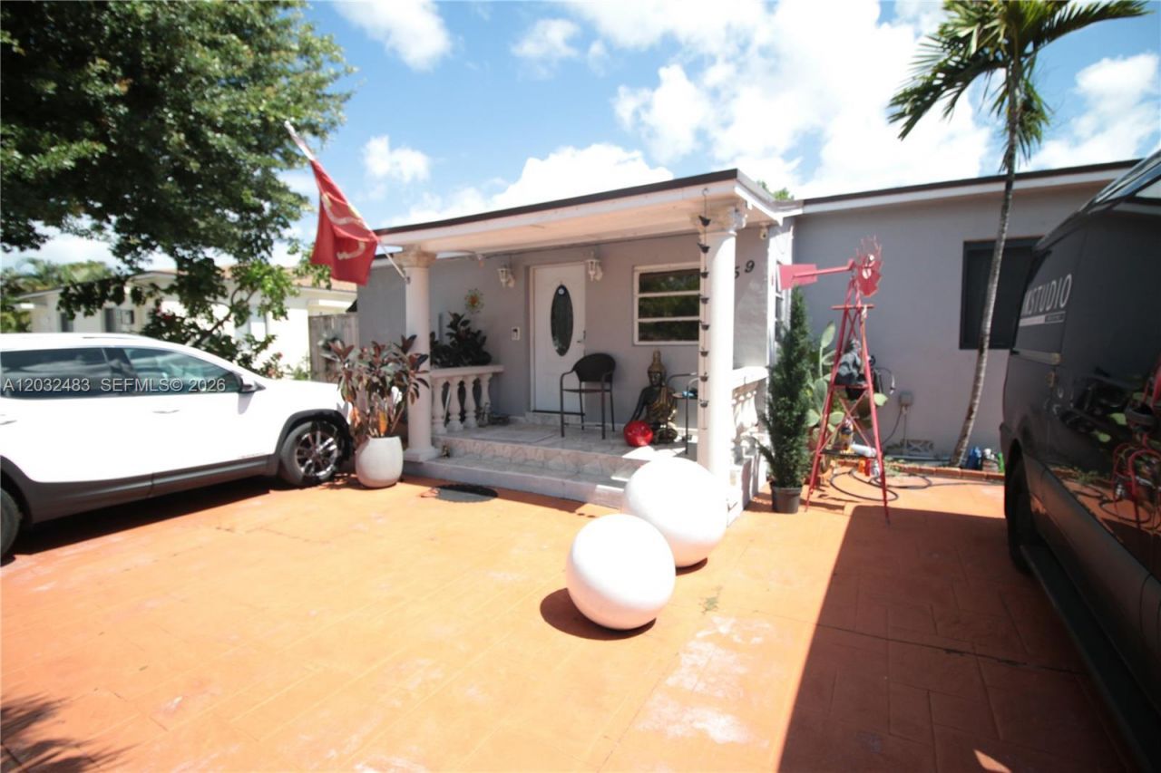 359 E 12th St , Hialeah, FL 33010 Photo