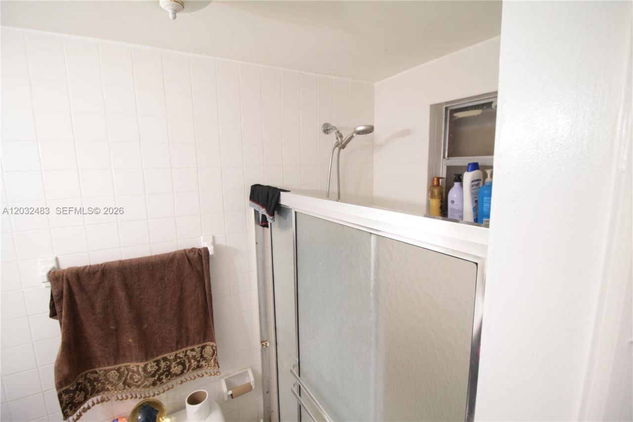 359 E 12th St , Hialeah, FL 33010 Photo