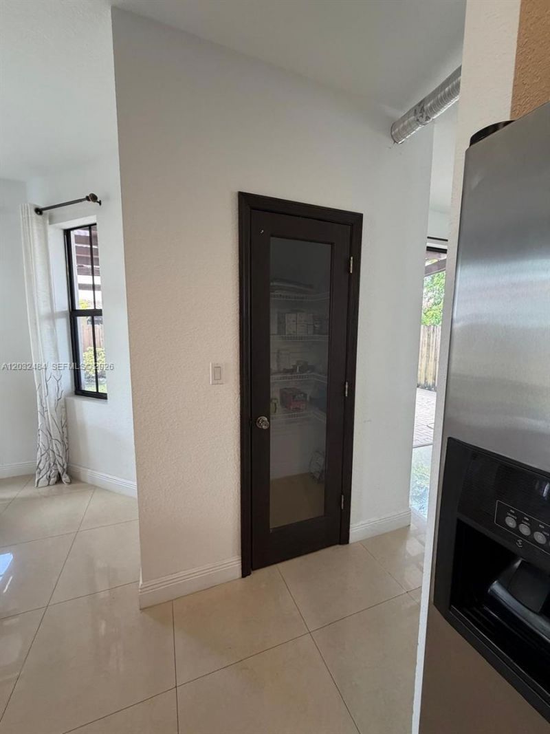 9924 NW 10th Ter , Miami, FL 33172 Photo