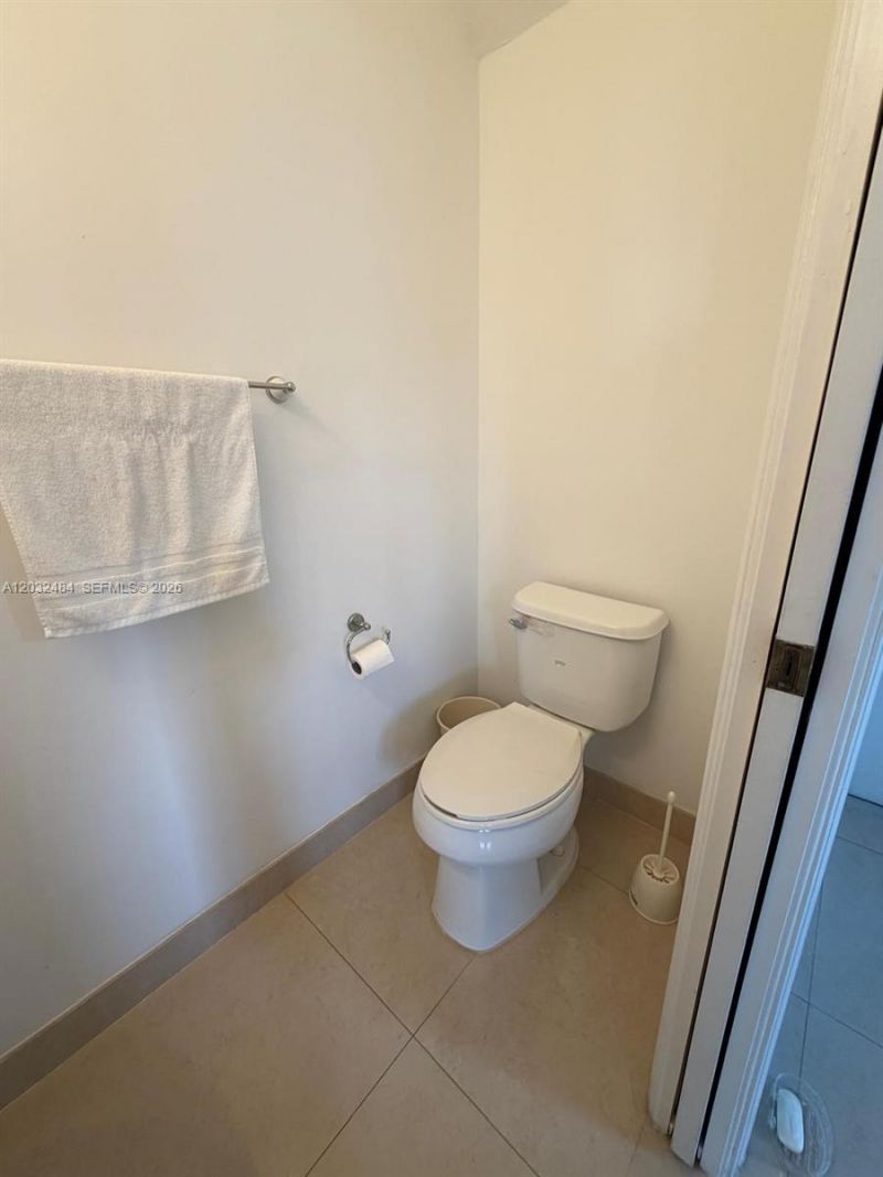 9924 NW 10th Ter , Miami, FL 33172 Photo