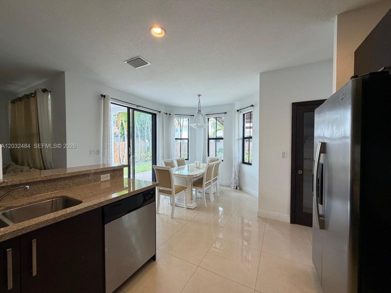 9924 NW 10th Ter , Miami, FL 33172 Photo