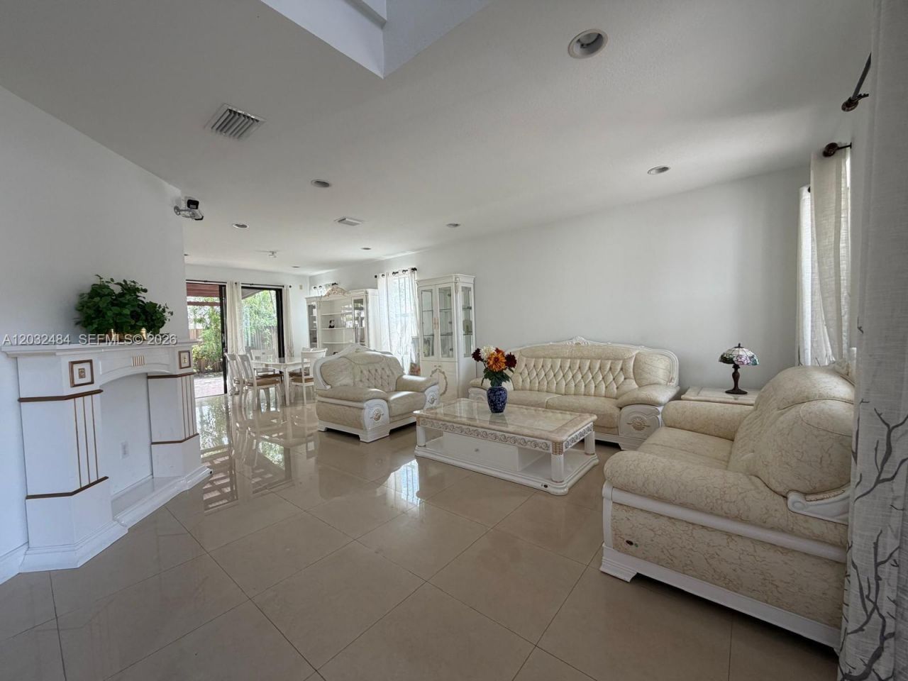 9924 NW 10th Ter , Miami, FL 33172 Photo