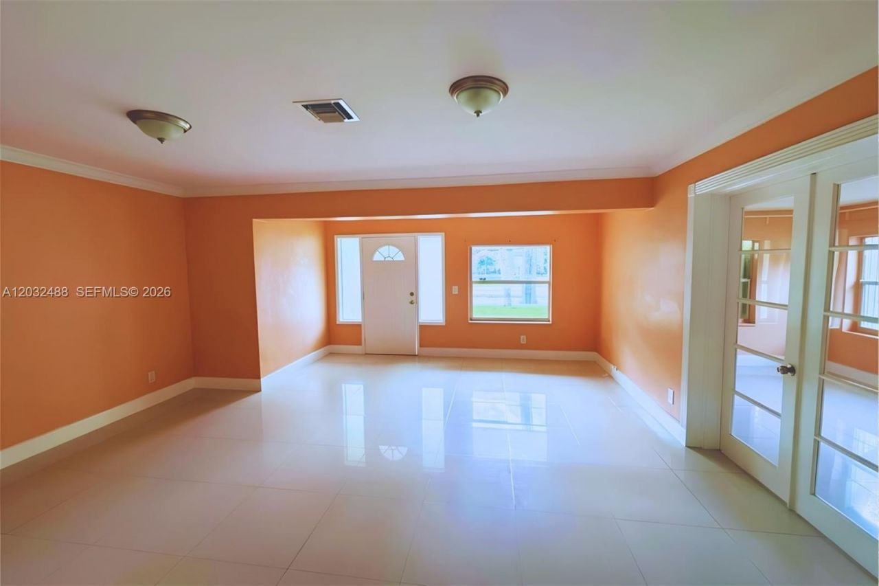 14215 NE 9th Ave , Unit 14215, North Miami, FL 33161 Photo