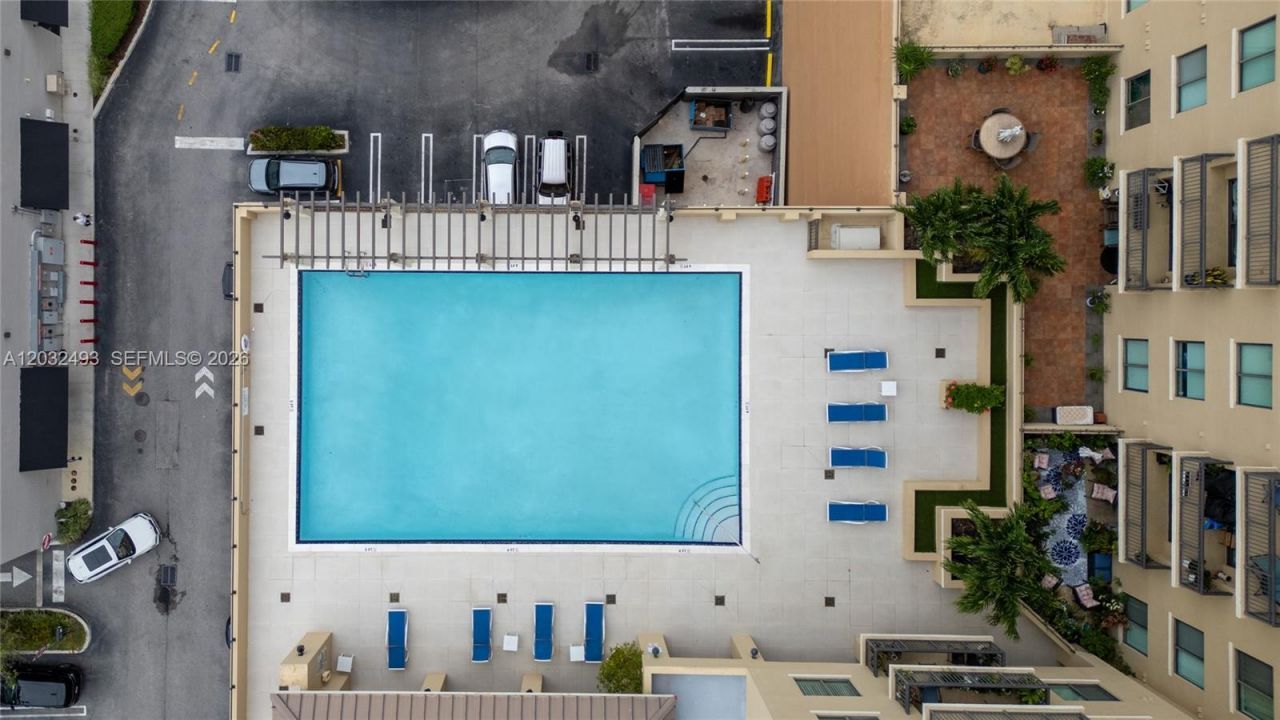 4242 NW 2nd St , Unit 1001, Miami, FL 33126 Photo