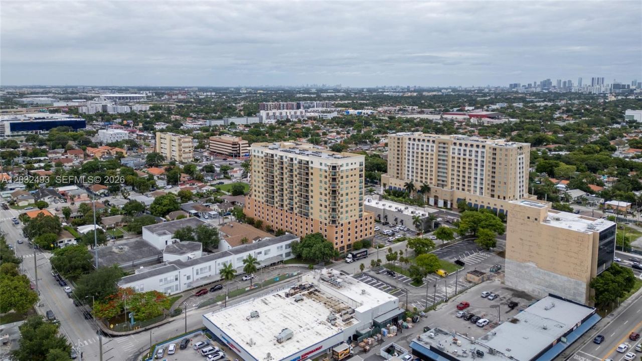 4242 NW 2nd St , Unit 1001, Miami, FL 33126 Photo