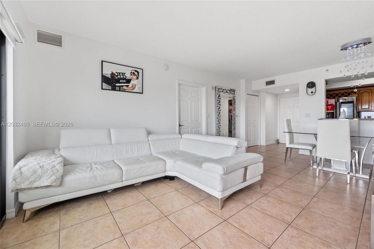 4242 NW 2nd St , Unit 1001, Miami, FL 33126 Photo