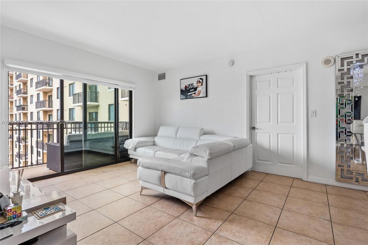 4242 NW 2nd St , Unit 1001, Miami, FL 33126 Photo