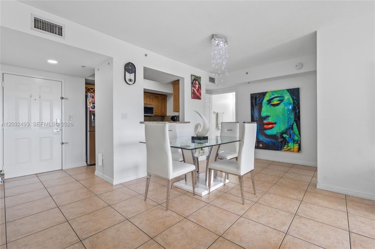 4242 NW 2nd St , Unit 1001, Miami, FL 33126 Photo